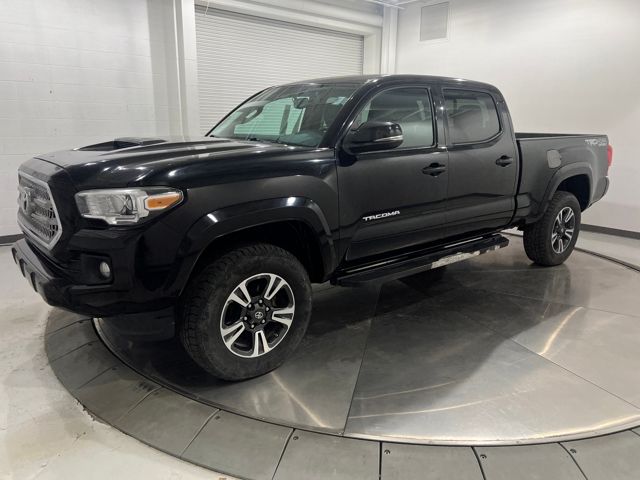 2016 Toyota Tacoma TRD Sport's photo