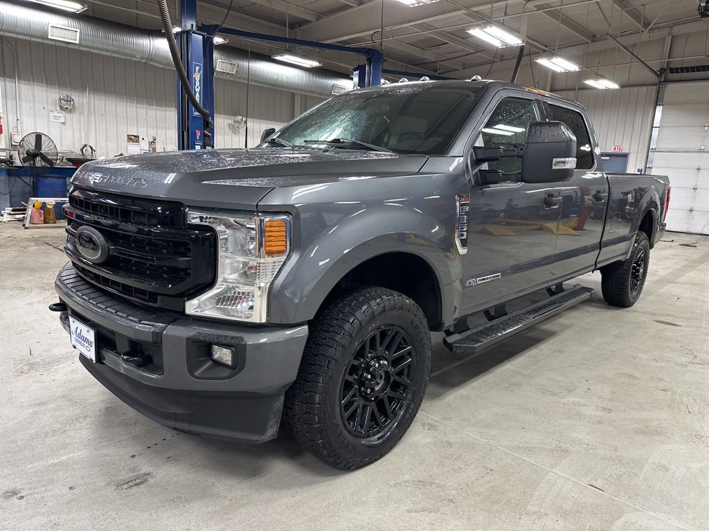 2022 Ford F-350 Super Duty XLT's photo