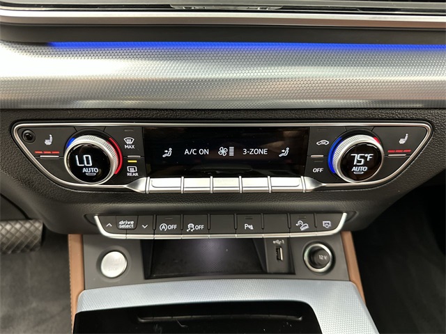 2025 Audi Q5 45 S line Premium Plus photo 10