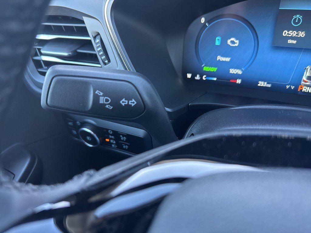 2025 Ford Escape Plug-In Hybrid photo 31