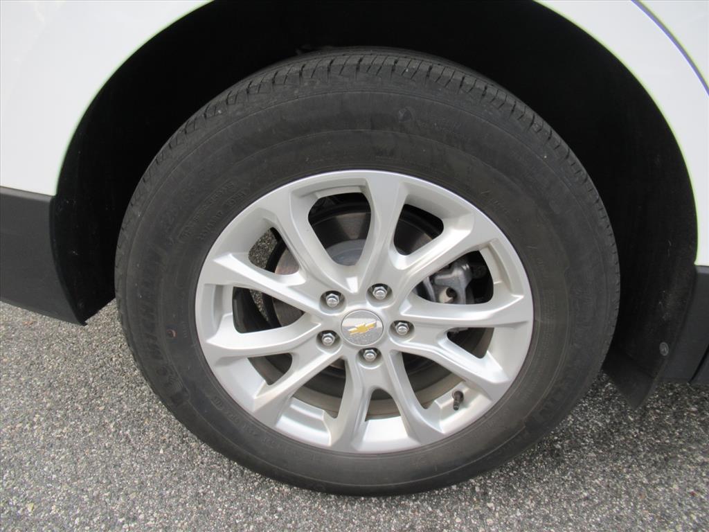 2021 Chevrolet Equinox LS photo 4