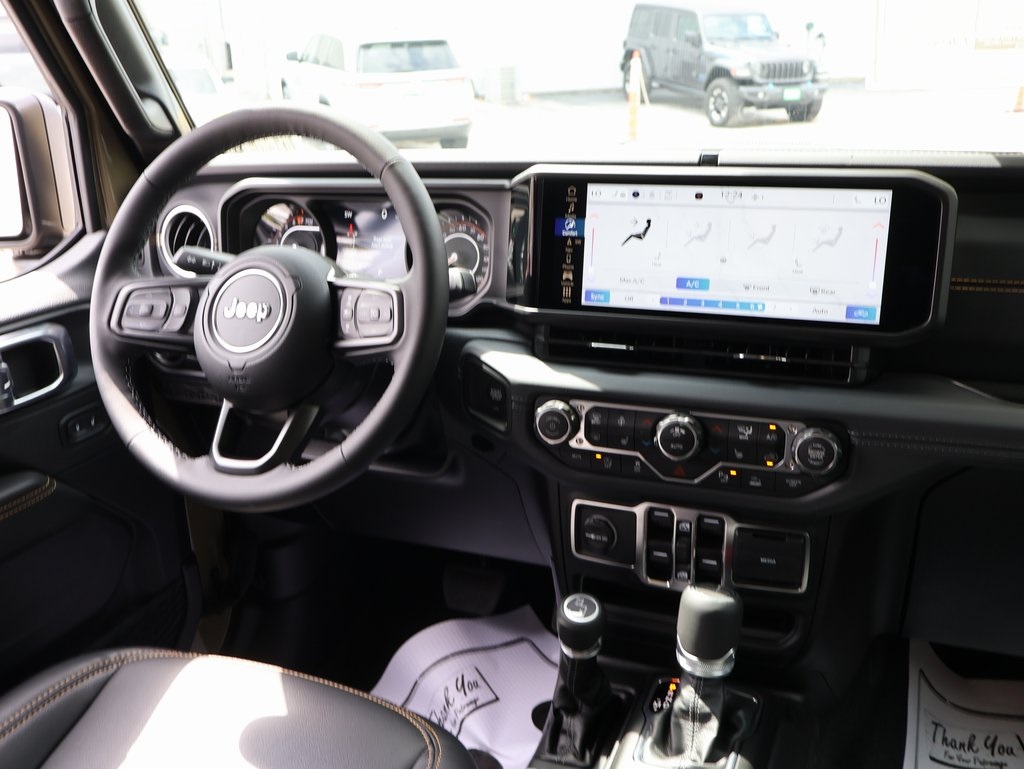 2025 Jeep Gladiator Sport photo 12
