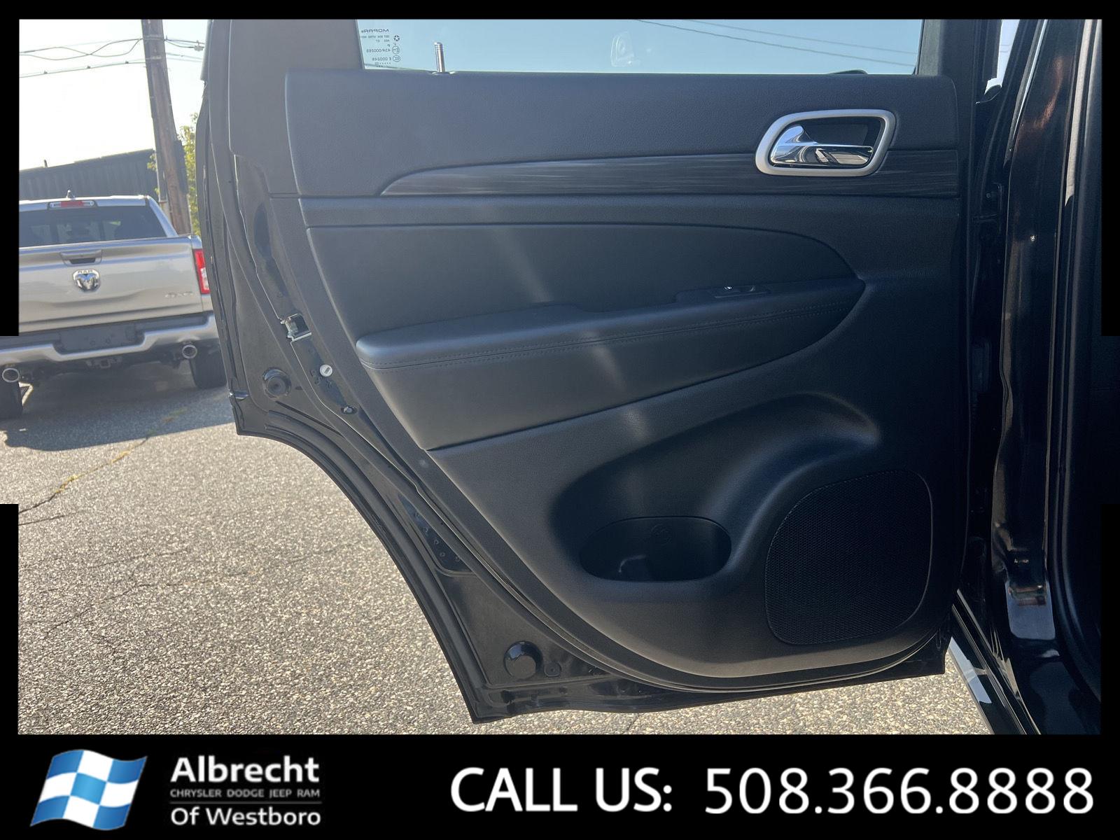 2022 Jeep Grand Cherokee Laredo X SE Altitude photo 13