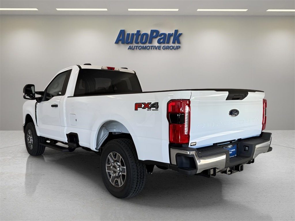 2025 Ford F-250 XLT photo 4