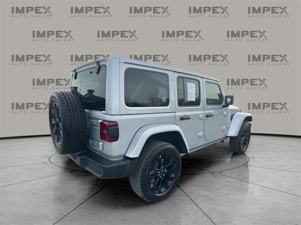 2024 Jeep Wrangler Sahara 4xe photo 3