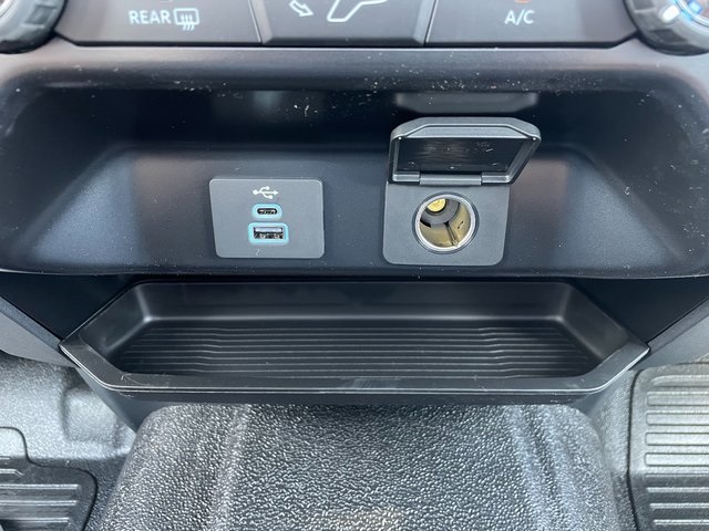 2025 Ford F-450 photo 26