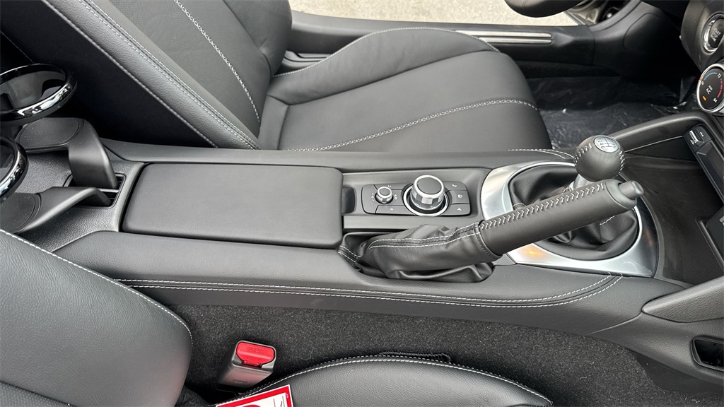2025 Mazda MX-5 Miata Miata RF Grand Touring photo 35