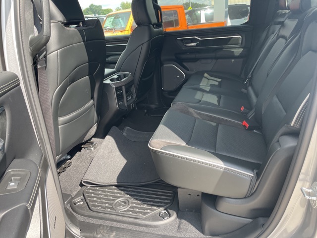 2025 Ram 1500 Laramie photo 6