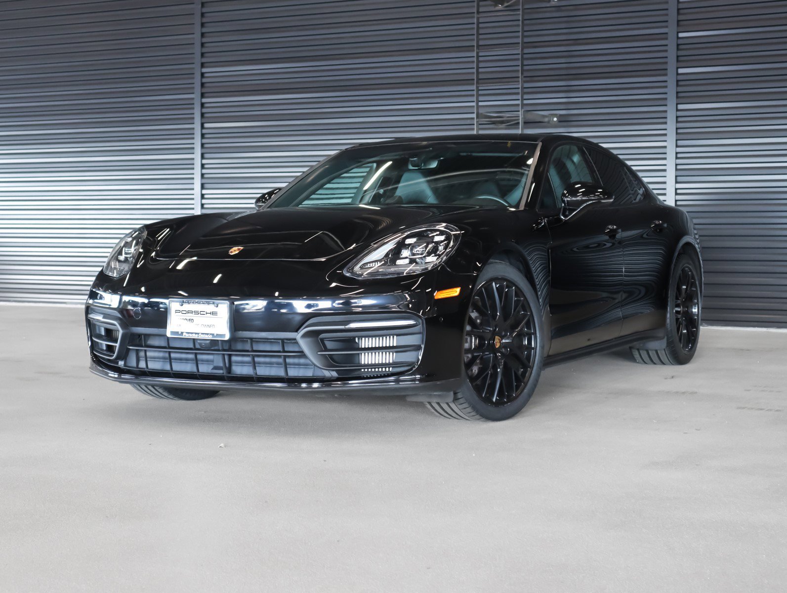 2021 Porsche Panamera Base's photo