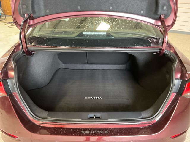 2025 Nissan Sentra SV photo 11