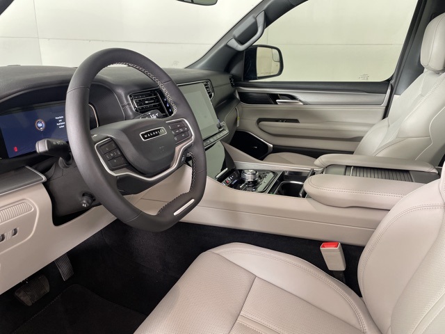 2025 Jeep Wagoneer L Series II photo 20