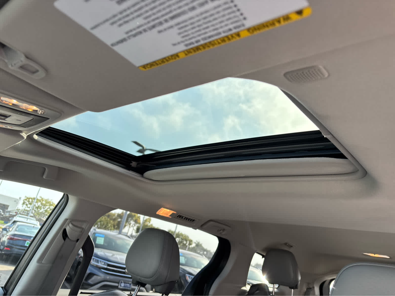 2022 Toyota Sienna Limited photo 16