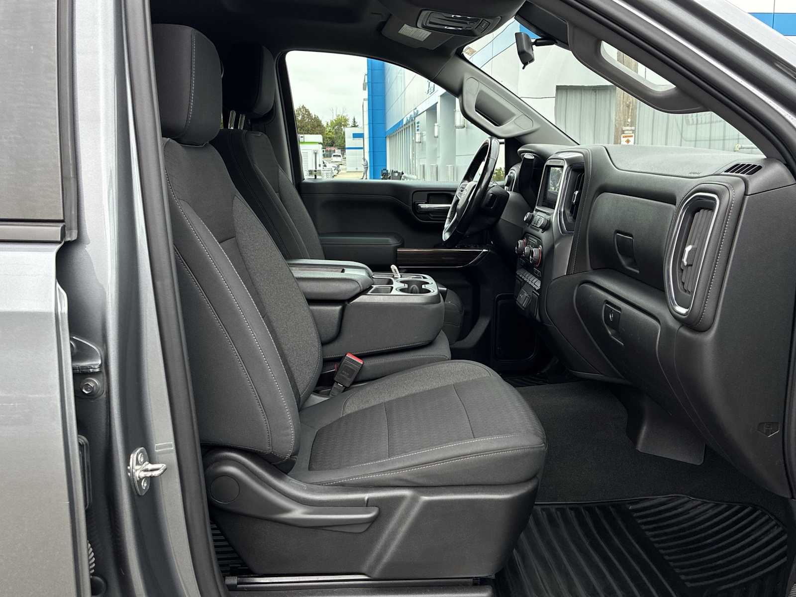 2021 Chevrolet Silverado 1500 LT photo 26