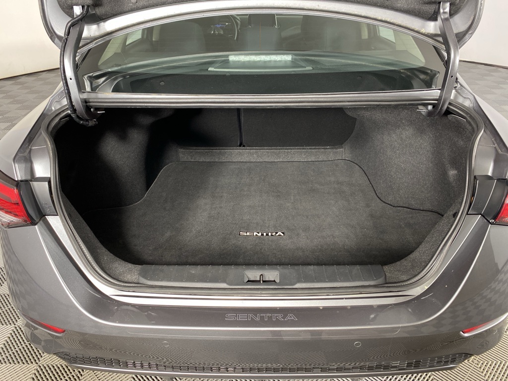 2023 Nissan Sentra SV photo 7
