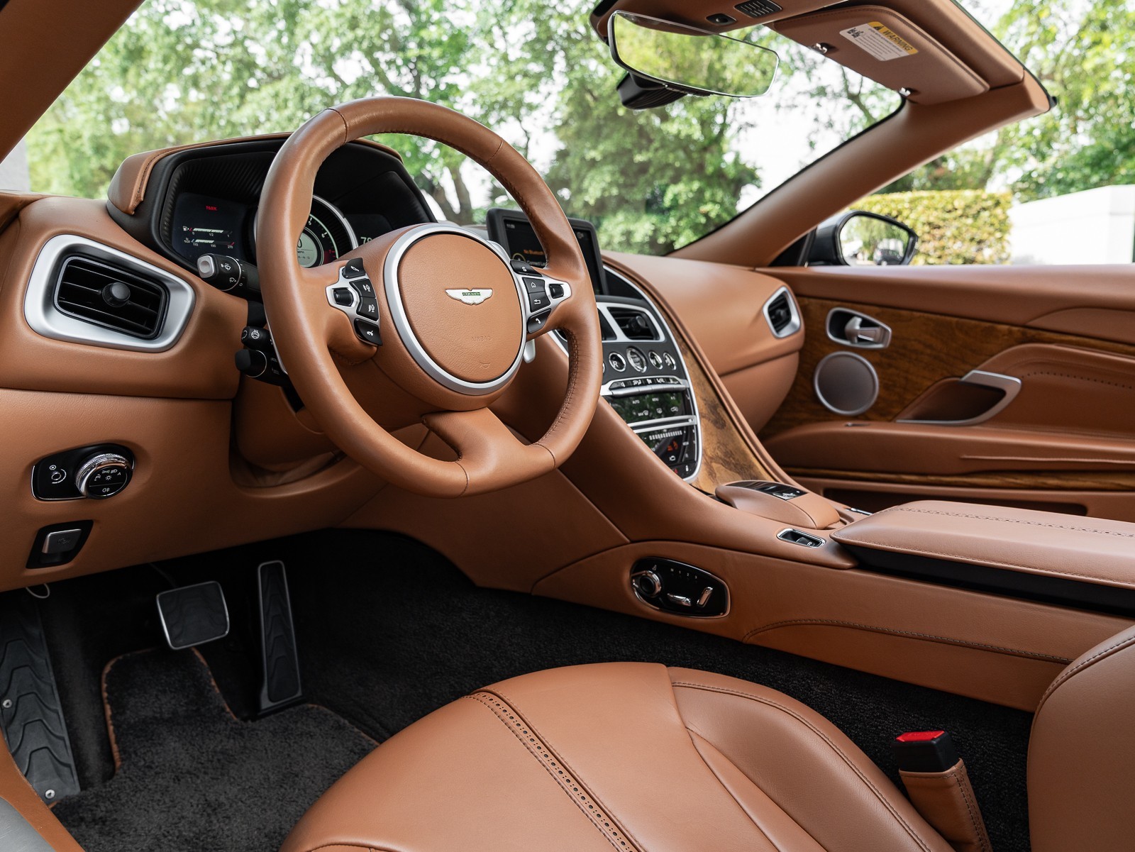 2019 Aston Martin DB11 AM5 photo 8