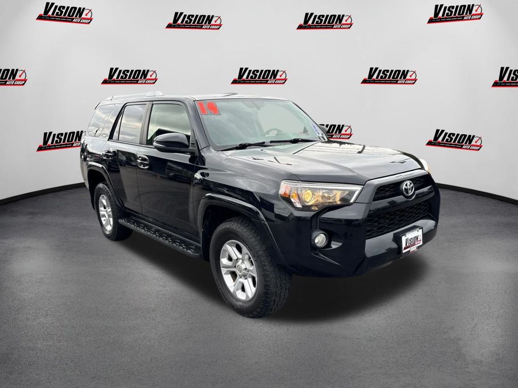 2016 Toyota 4Runner SR5 Premium photo 3