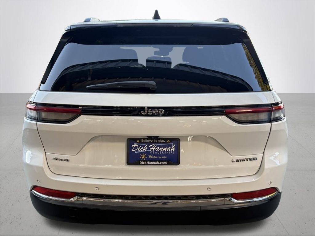 2022 Jeep Grand Cherokee Limited photo 8