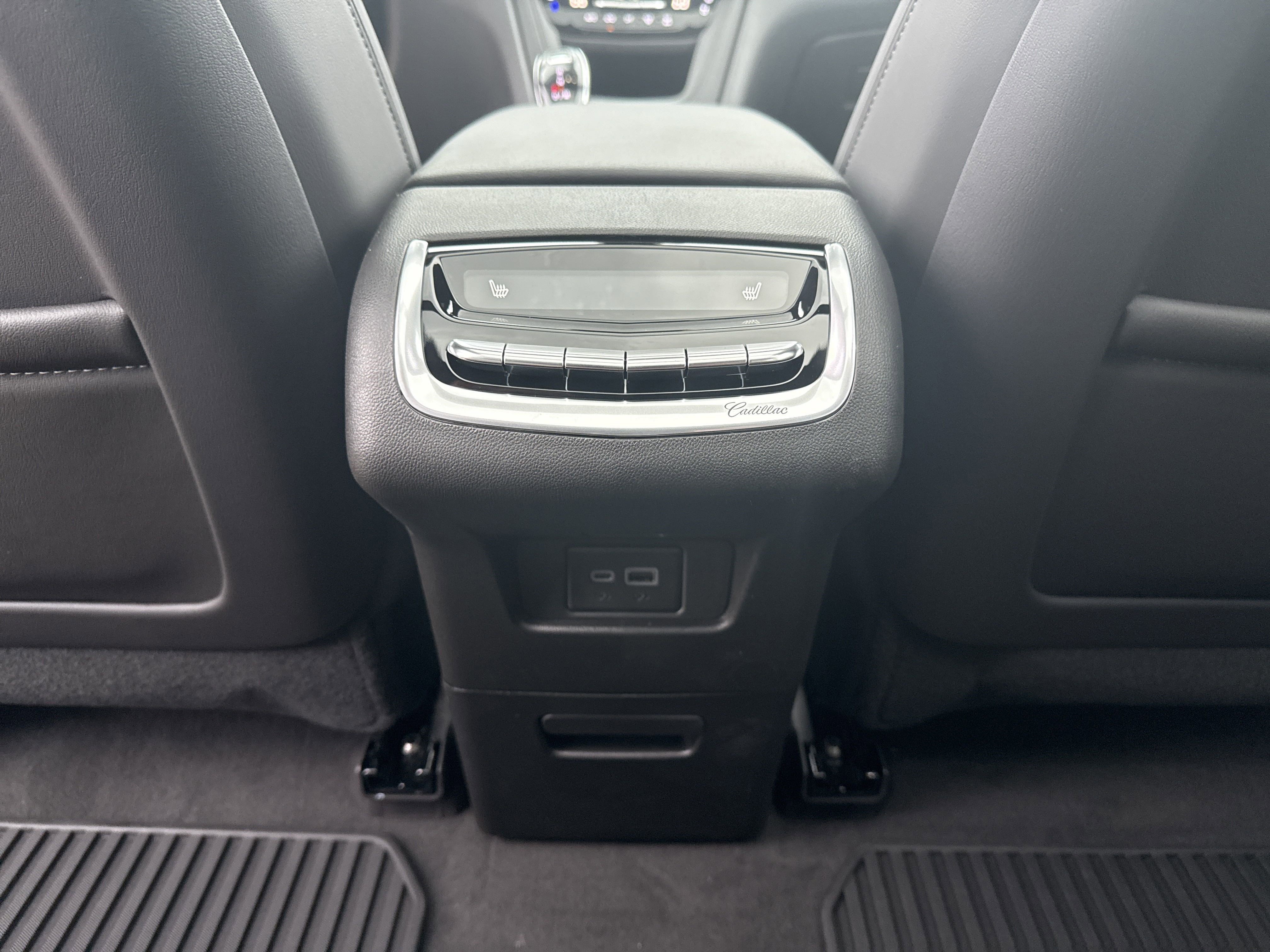 2025 Cadillac XT6 Sport photo 14