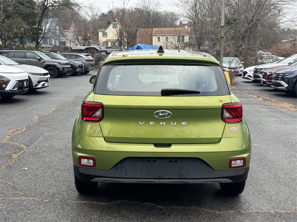 2022 Hyundai Venue SE photo 4