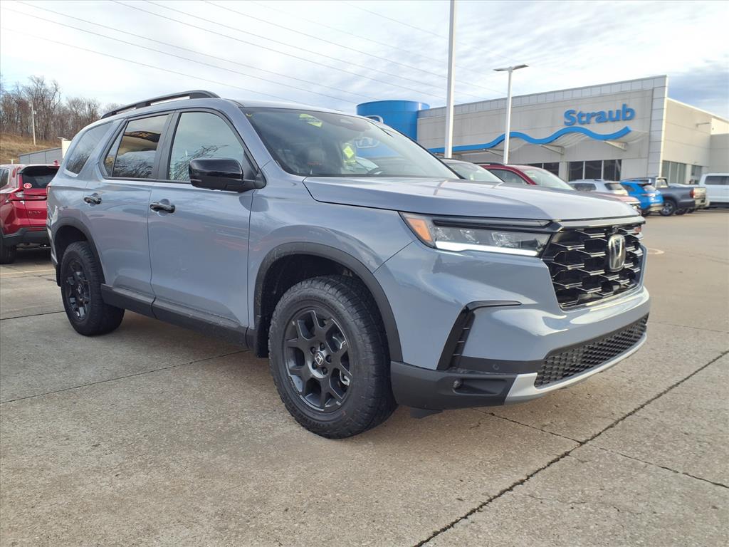 2025 Honda Pilot TrailSport's photo