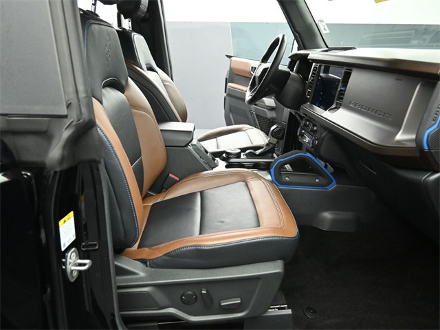 2022 FORD BRONCO - Image 30