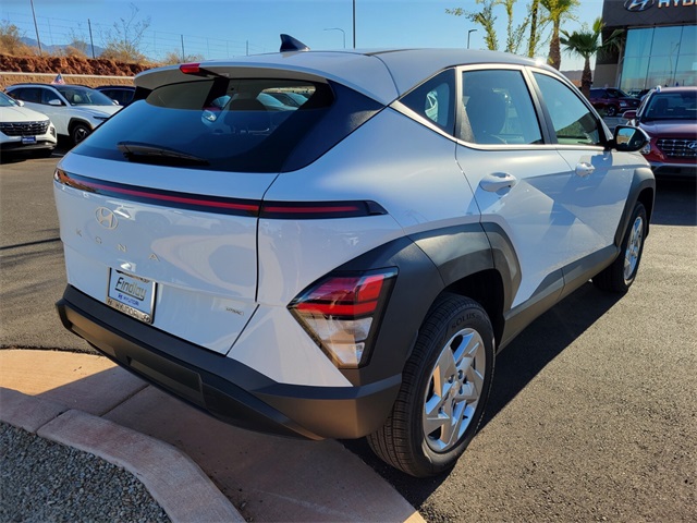 2026 Hyundai Kona SE photo 3