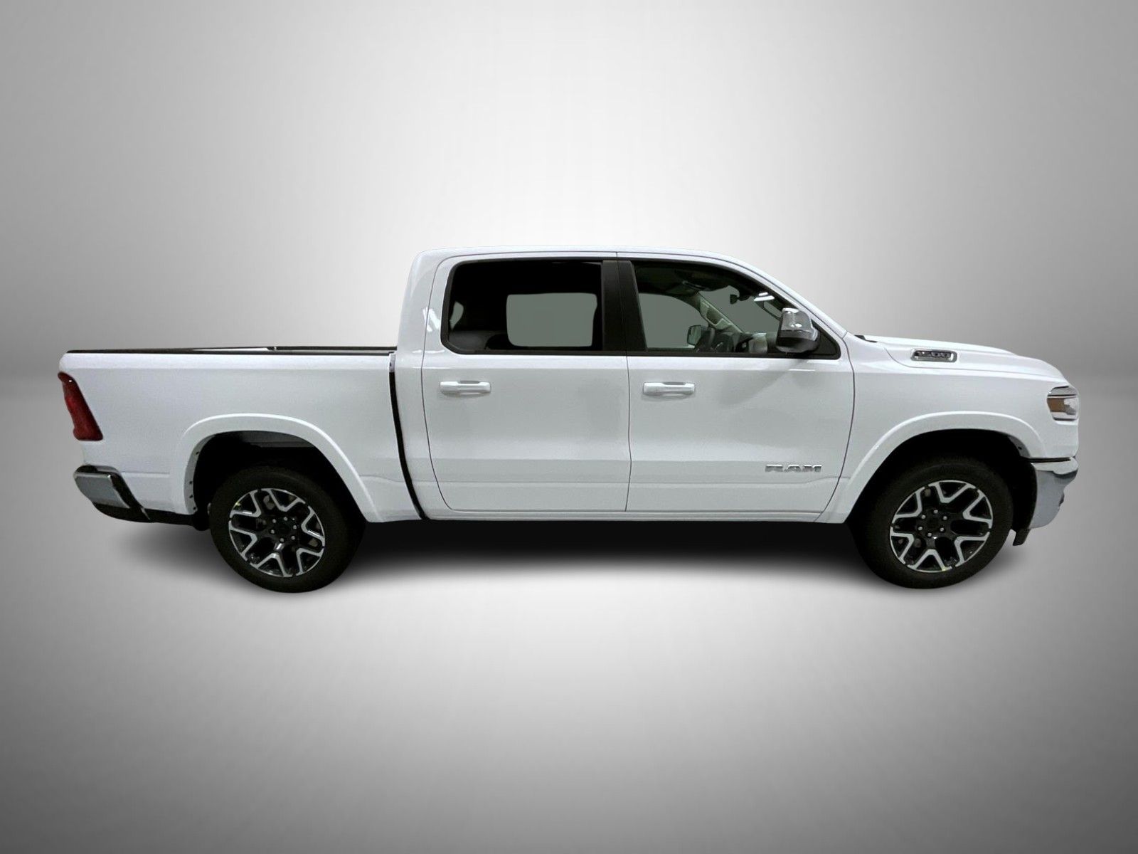 2026 Ram 1500 Laramie photo 4