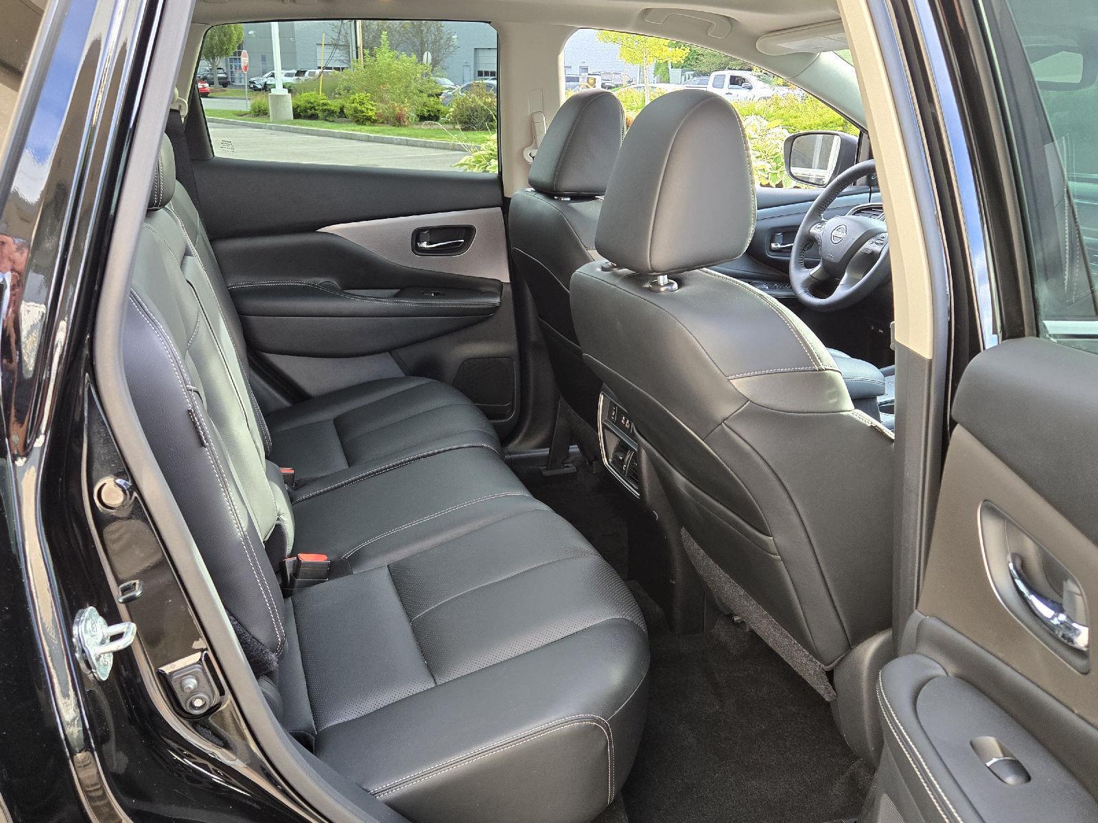 2023 Nissan Murano SL photo 18