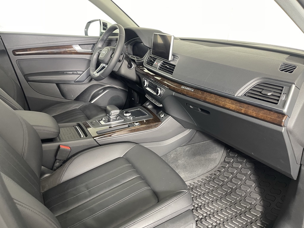 2020 Audi Q5 45 Premium Plus photo 20