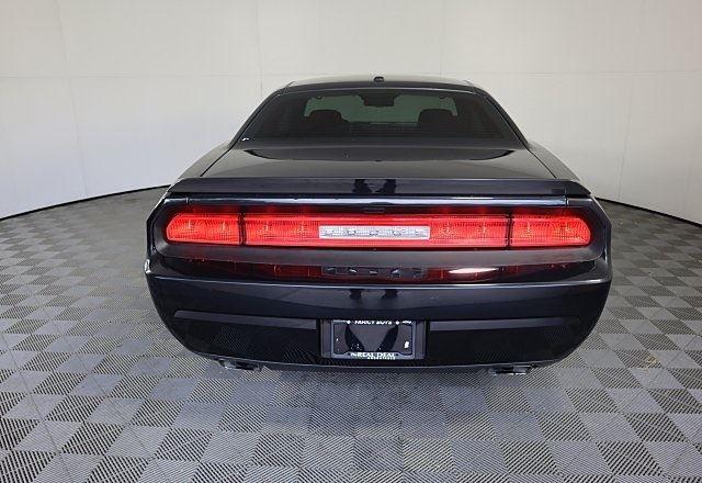 2014 Dodge Challenger R/T photo 5