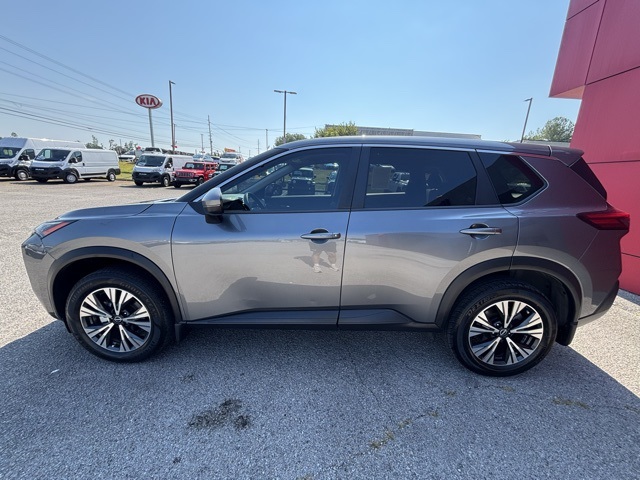 2023 Nissan Rogue SV photo 2