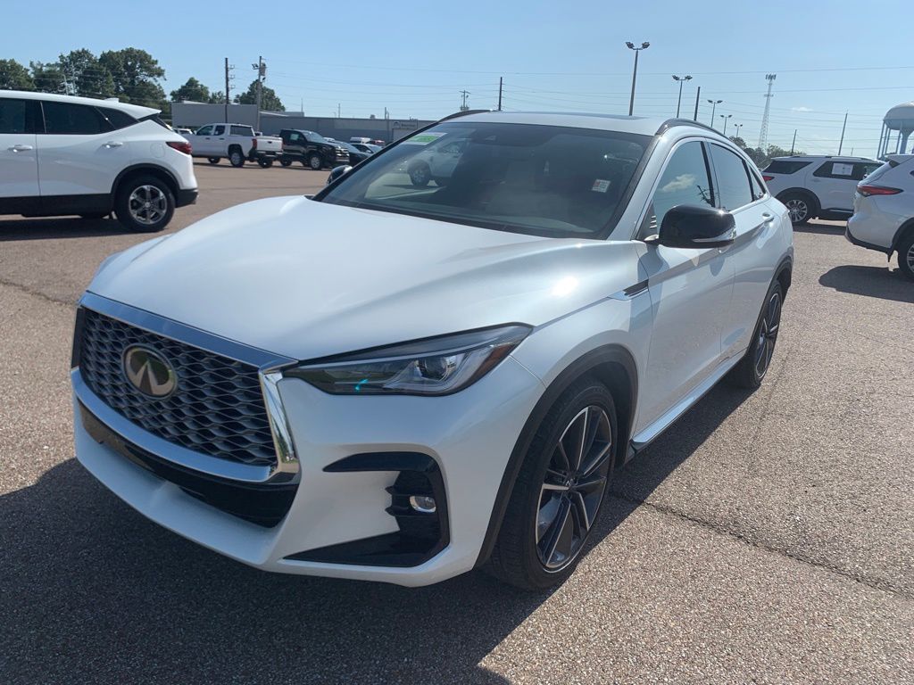 2024 Infiniti QX55 Luxe photo 3