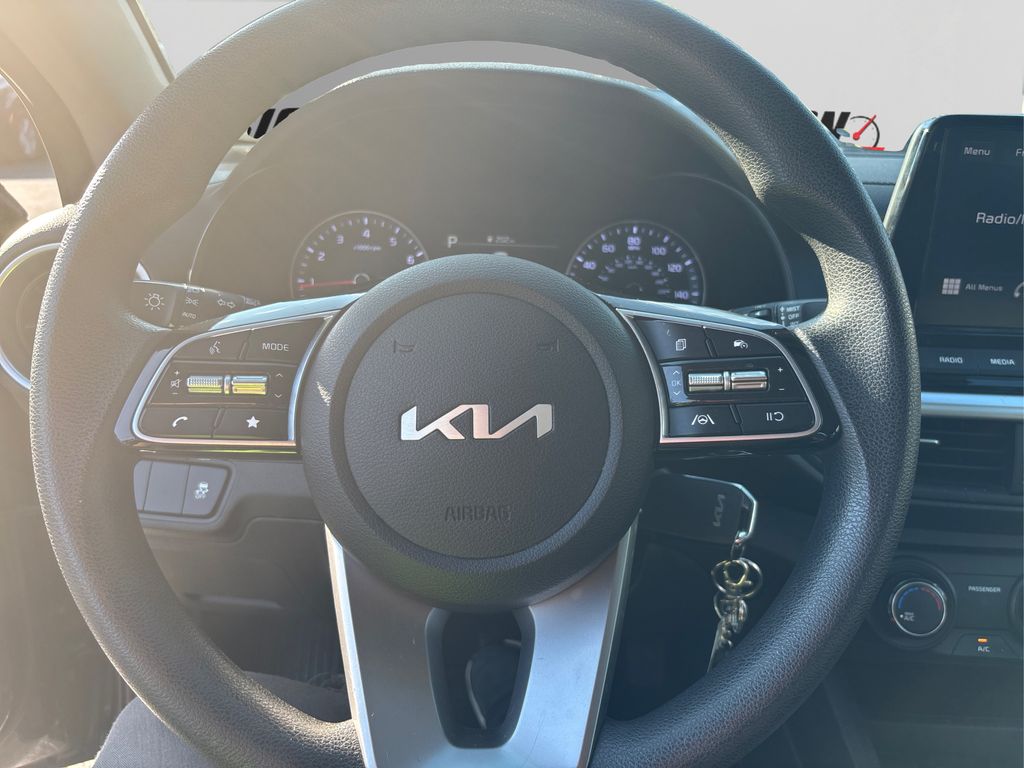 2023 Kia Forte LXS photo 19