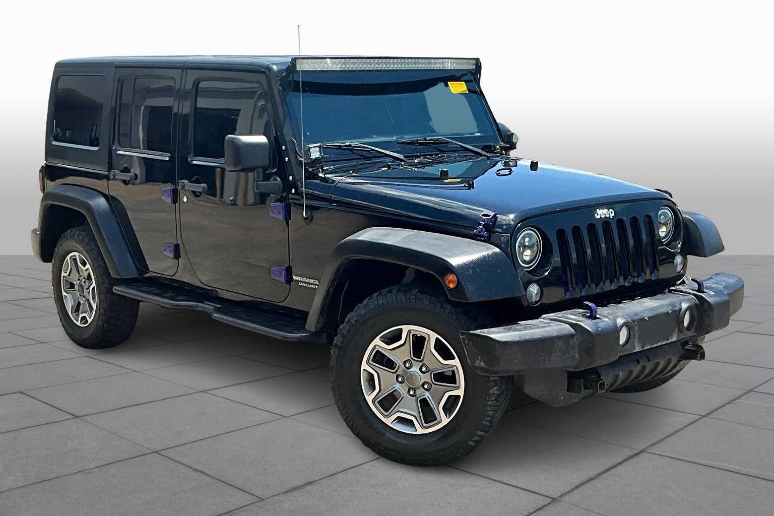 2015 Jeep Wrangler Unlimited Rubicon photo 2