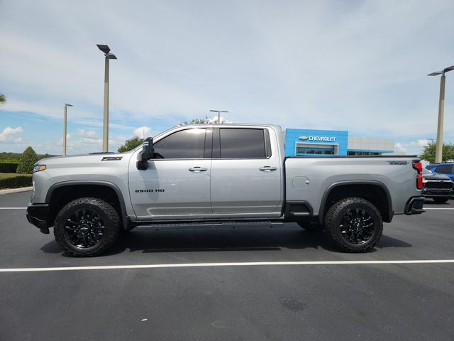 2025 Chevrolet Silverado 2500HD LTZ photo 4