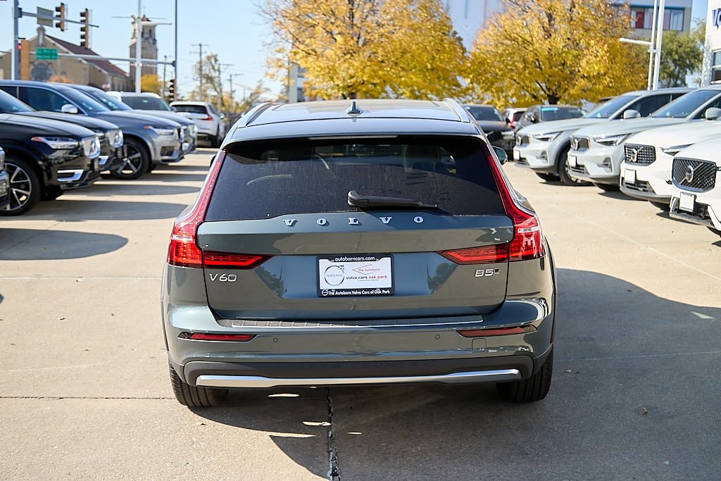 2026 VOLVO V60CC - Image 7