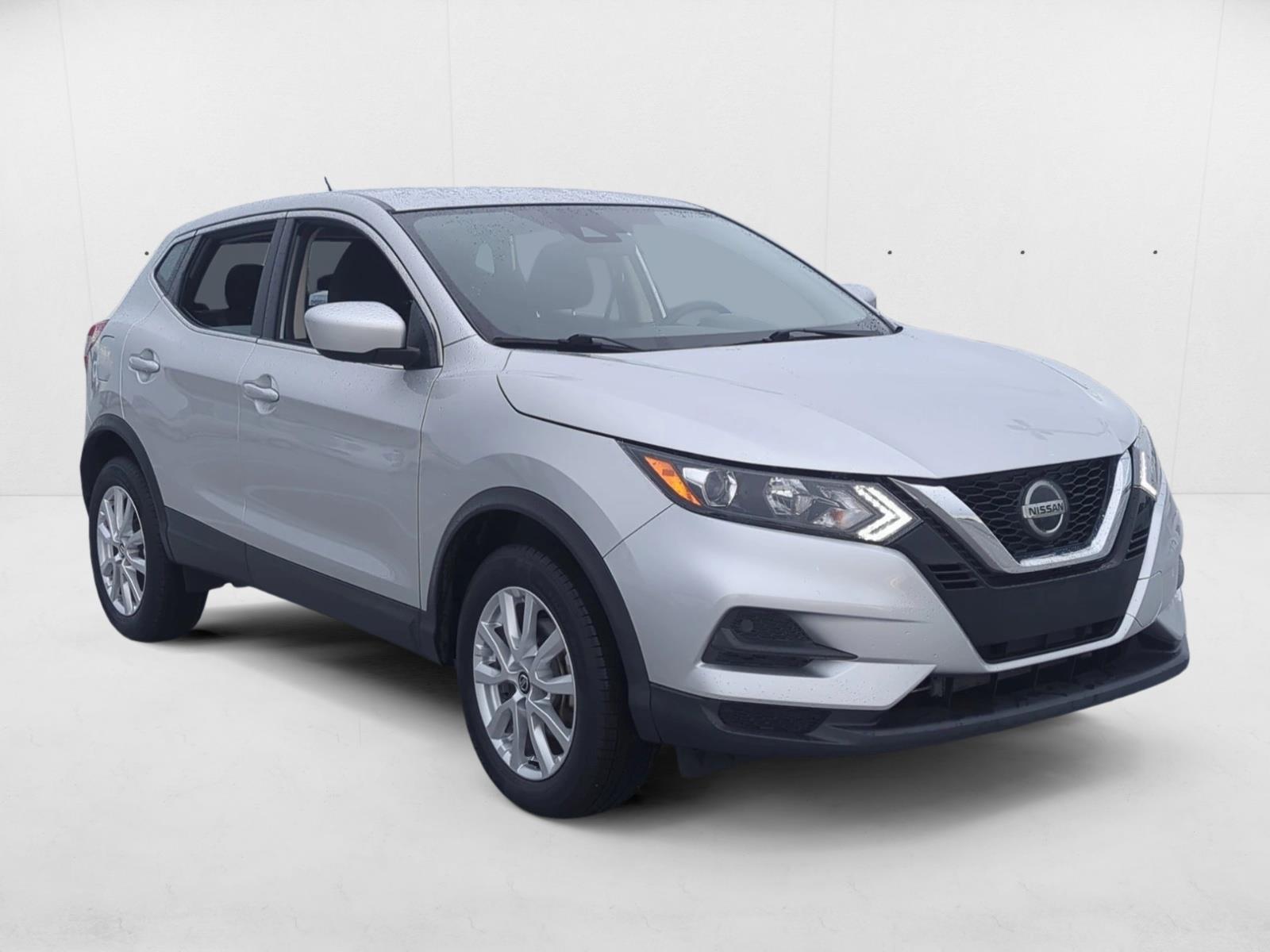 2021 Nissan Rogue Sport S photo 2