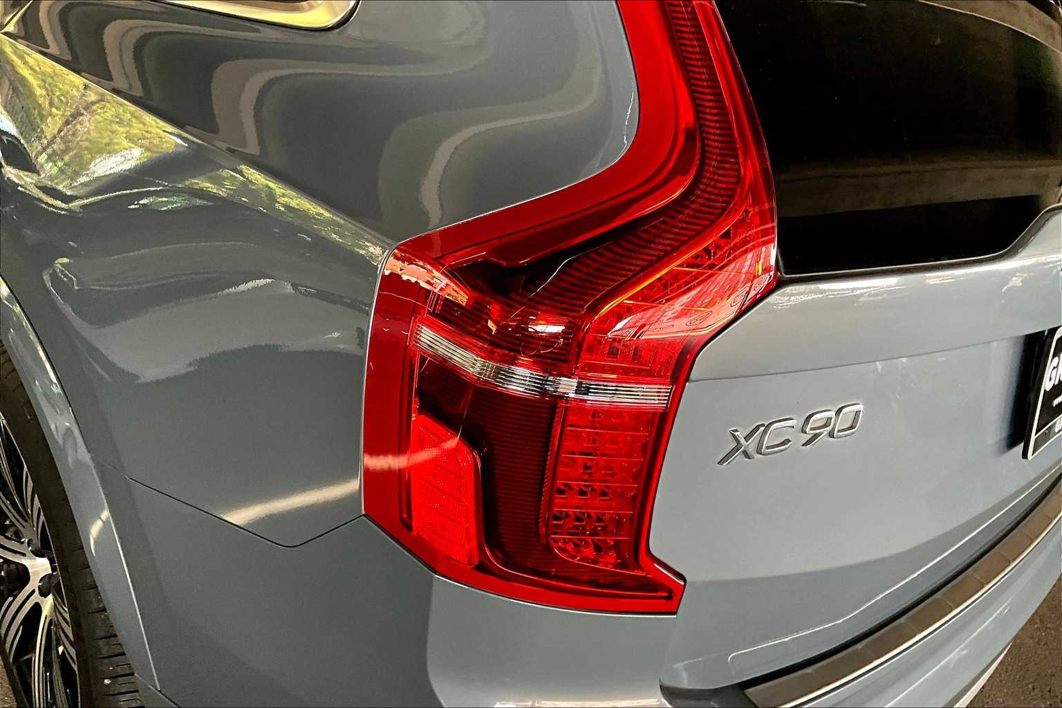 2020 Volvo XC90 Momentum photo 27