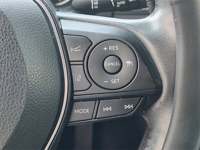 2019 Toyota RAV4 Limited photo 18