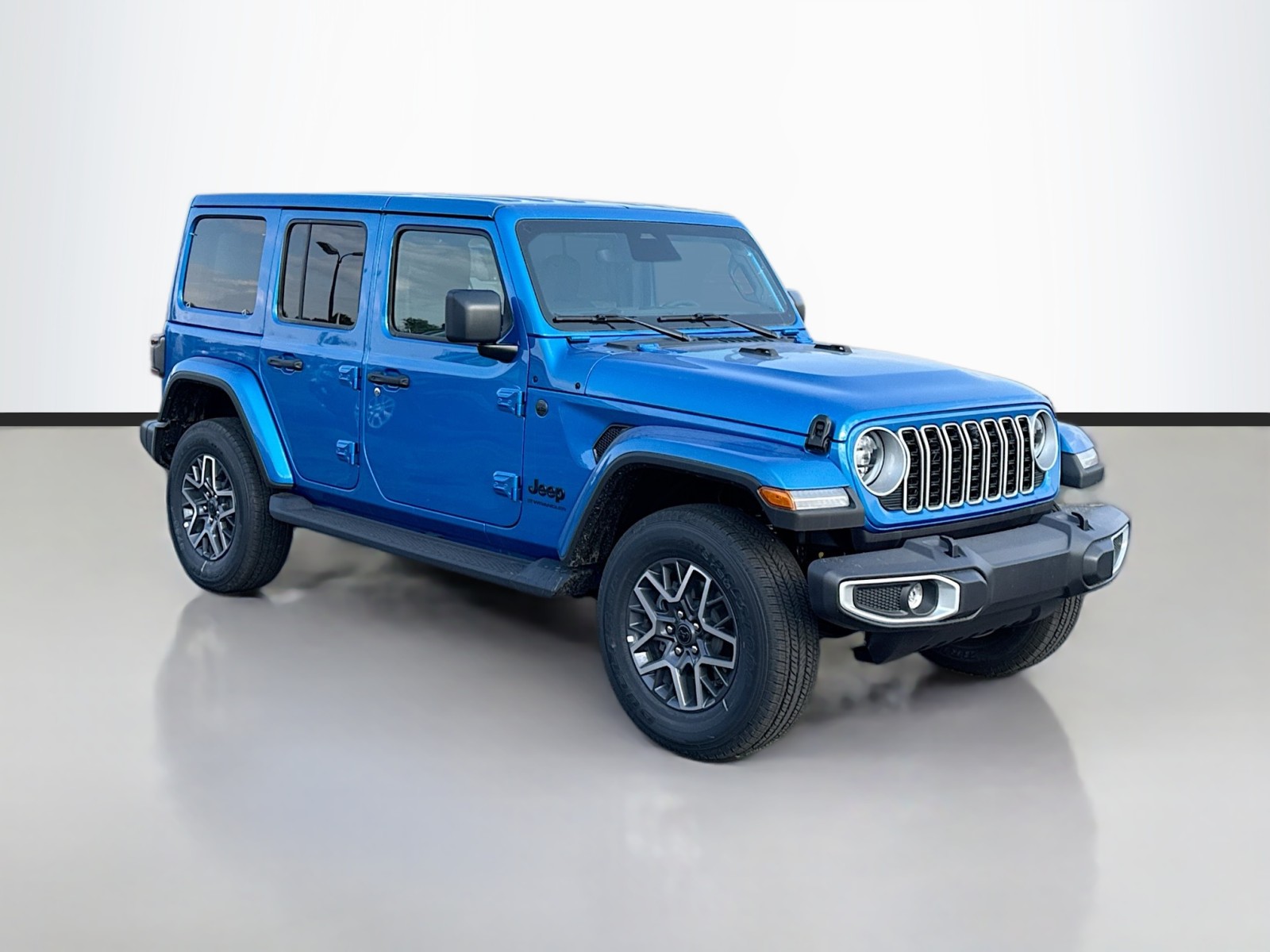 2025 Jeep Wrangler Sahara photo 3
