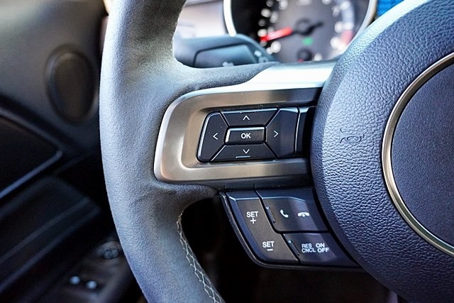 Used 2017 White Ford Shelby GT350 image 38