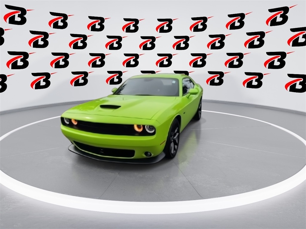 2023 Dodge Challenger R/T photo 7