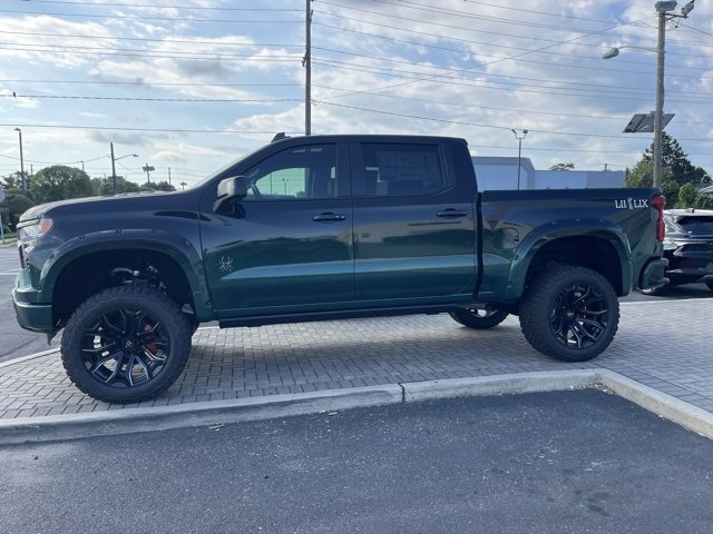 2025 Chevrolet Silverado 1500 RST photo 4