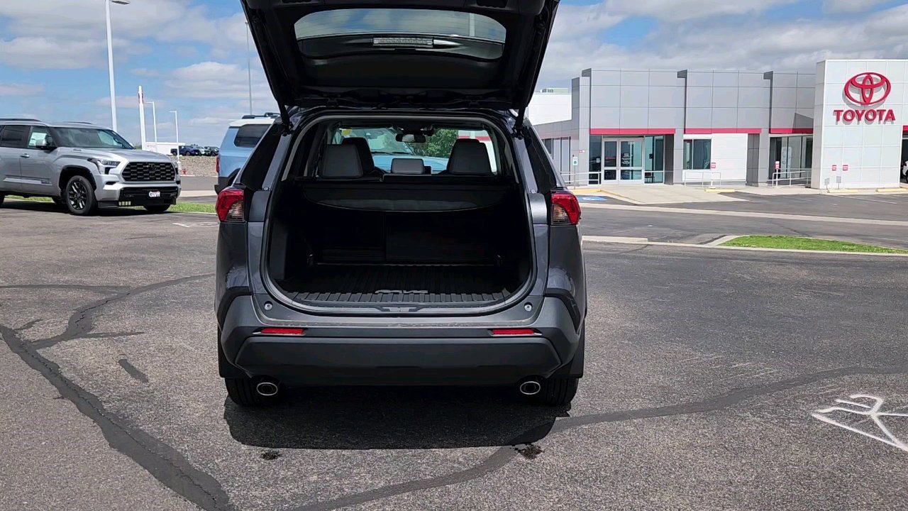 2025 Toyota RAV4 XLE Premium photo 8