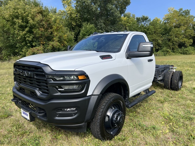 2025 Ram 5500 photo 14