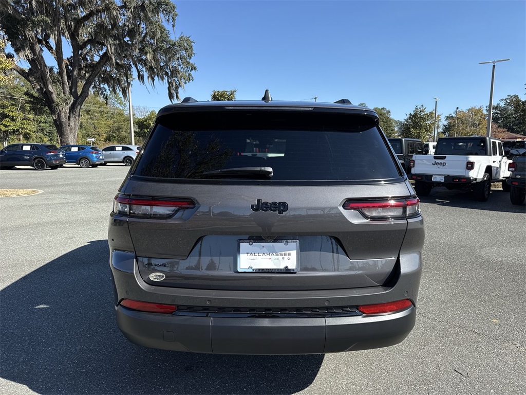 2025 Jeep Grand Cherokee Altitude X photo 3