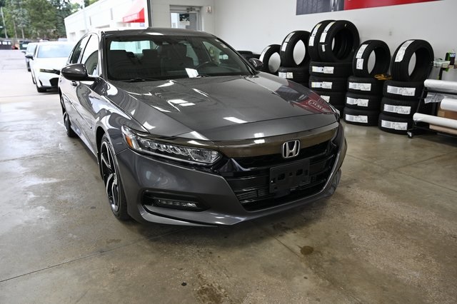 2018 Honda Accord Sport 2.0T photo 3