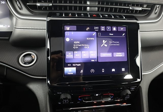 2025 Jeep Grand Cherokee Laredo X photo 14