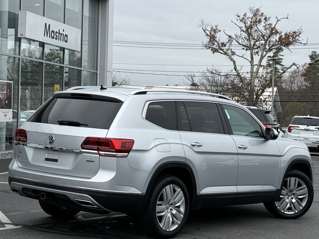 2018 Volkswagen Atlas SEL Premium photo 3