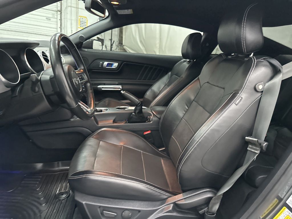 2020 Ford Mustang GT Premium photo 15